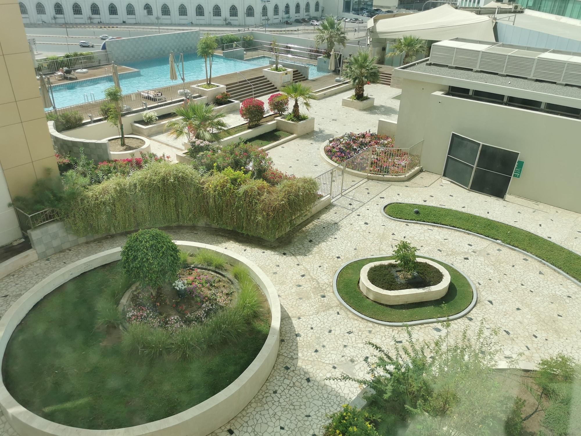 Millennium Executive Aparthotel Masqat