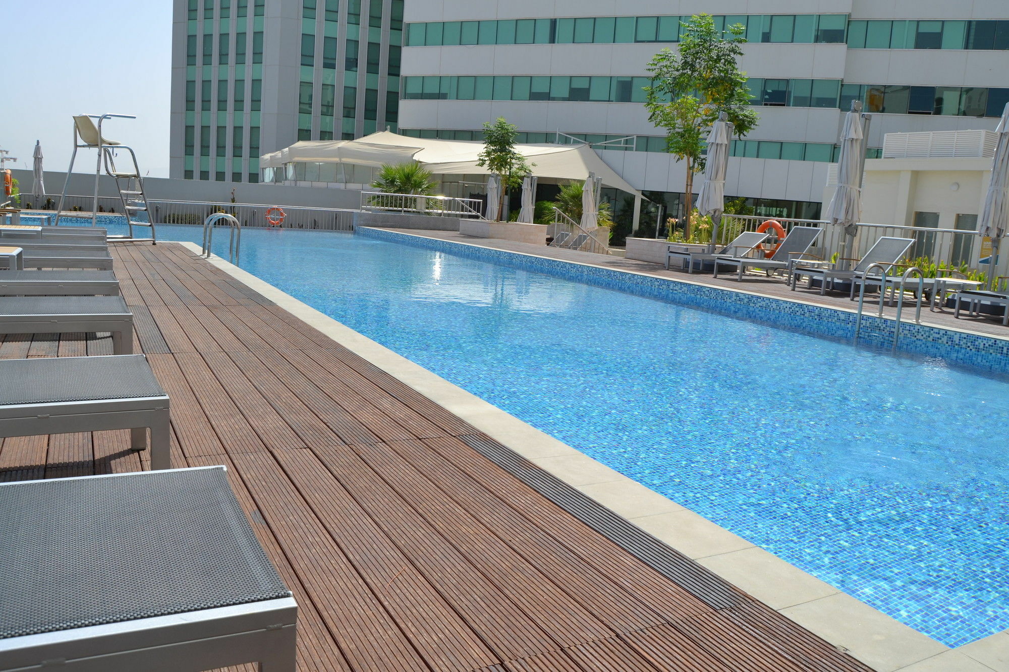 Millennium Executive Aparthotel 4*